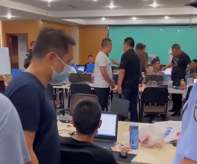 警方打掉一专骗美国人“杀洋盘”：冒充美女诱导投资虚拟币平台