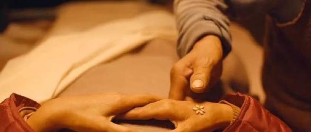 海清|7.8涨到8.5，一部只有海清一个专业演员的文艺片，凭什么能火？