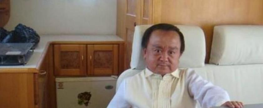 张伸|“特型演员”张伸的毁灭史,他的故事好无奈