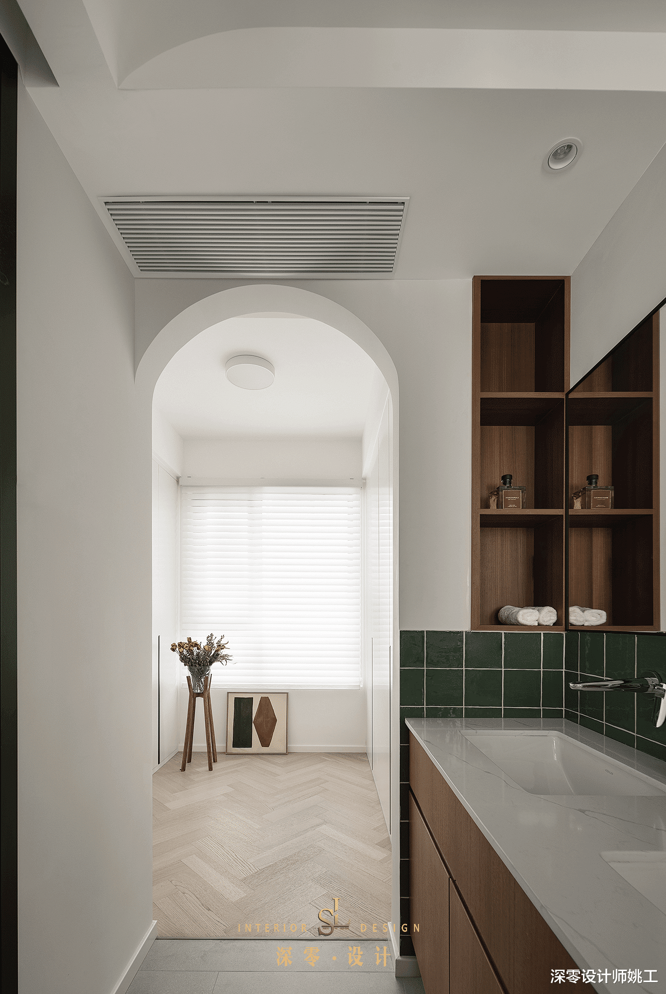 118㎡四室改两室还带个大横厅，电视墙后打造儿童房，搭配原木地板