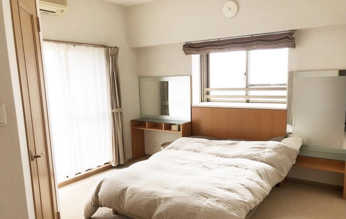 这对日本夫妇的家，小窝虽然不大，但却布置的复古精致，超养眼！