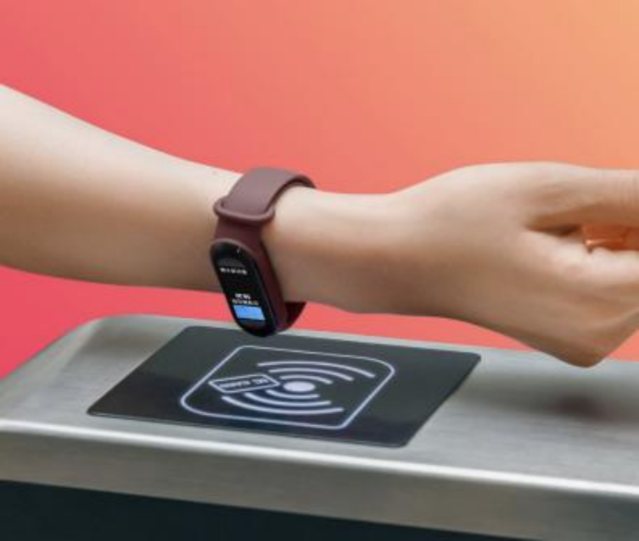 世纪互联|小米手环6 NFC版秒杀229元 买入即刻解放双手