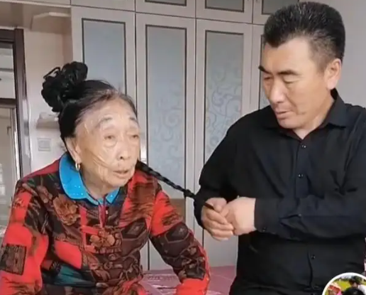 李玉成|85岁马玉琴重回李玉成身边，男方露出久违笑容，马玉琴却一脸忧伤