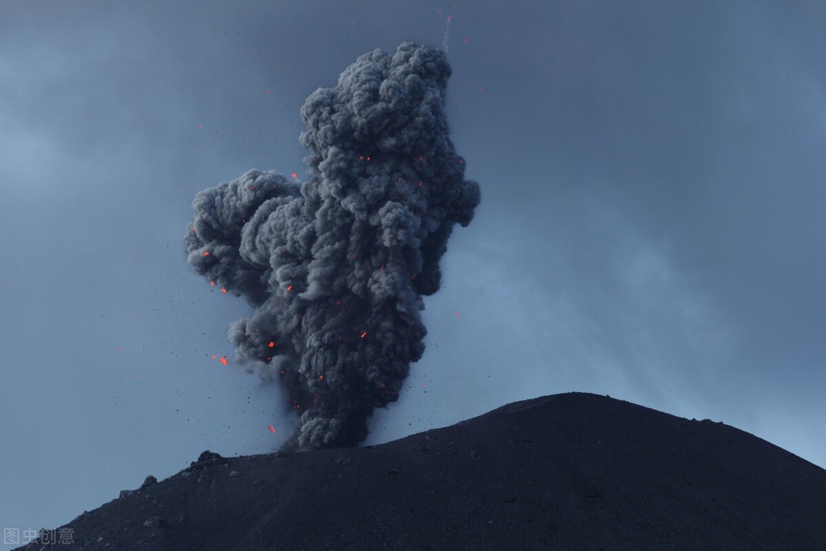 从汤加的灾难性火山事件中,我们需要了解海底火山是怎样形成的
