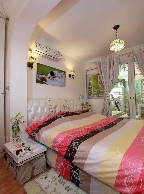 老婆装修新房,全屋廉价网购!朋友进门小声说:这你也忍得了?