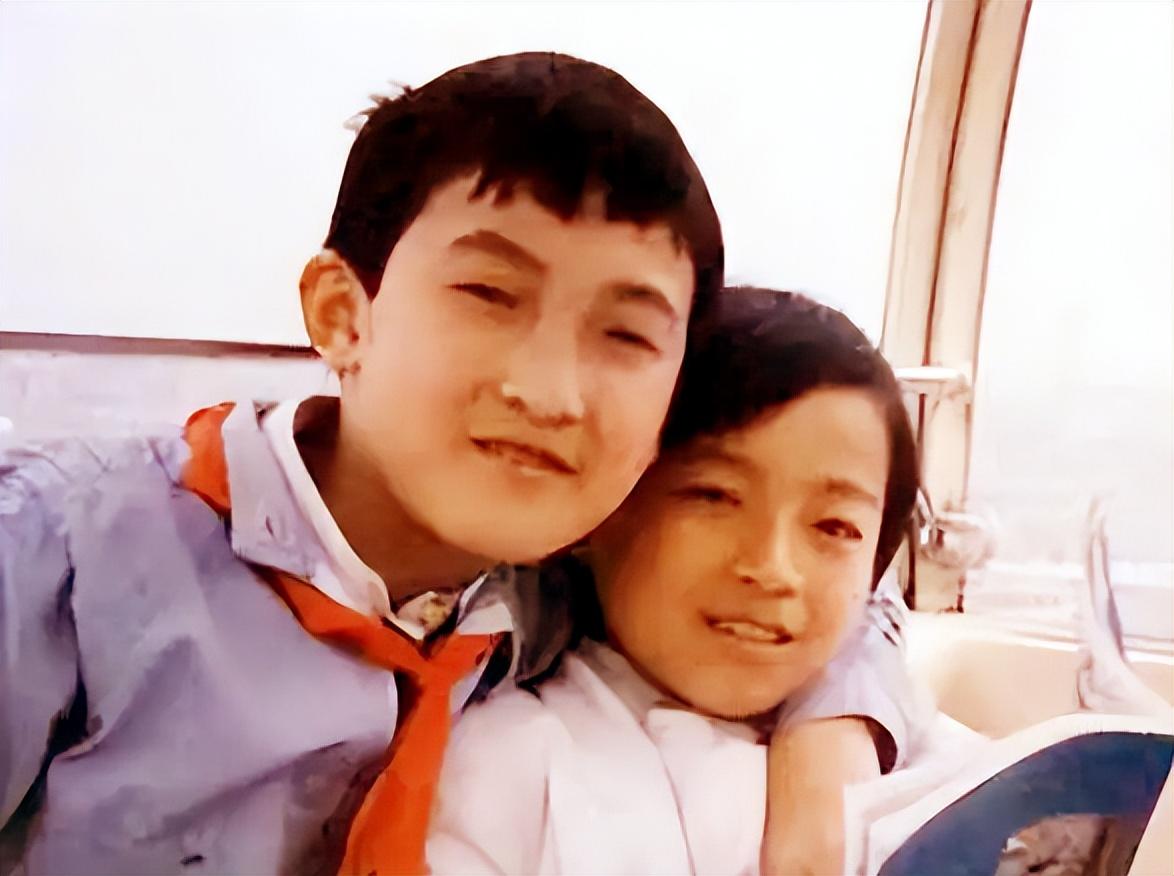 张兰|张兰离婚35年：爱上摄影家，弟弟惨死，前夫单身有泪