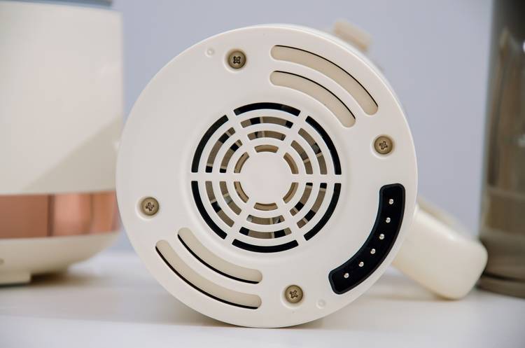 破壁机|高颜值、多功能、低噪声——七彩叮当静音破壁机