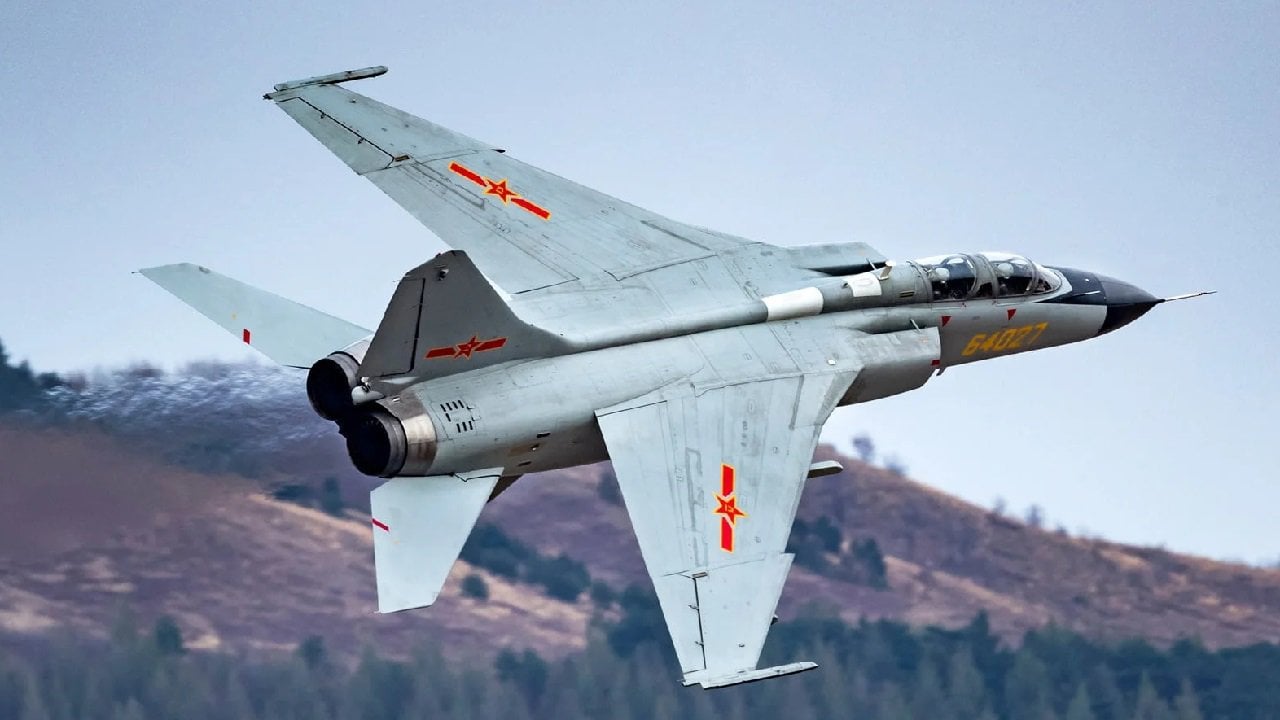 美媒:歼轰7宝刀未老,可胜任对海轰炸猛攻 - 军事资讯(主打网)