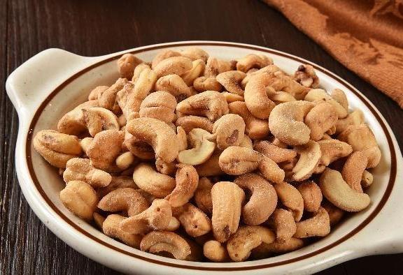 坚果|人民日报：10大坚果食用误区，包括花生和瓜子，很多人可能不知道