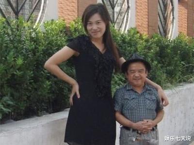 陈三木|身高1米28,却娶4位“高挑”娇妻的著名矮星陈三木,现状如何?