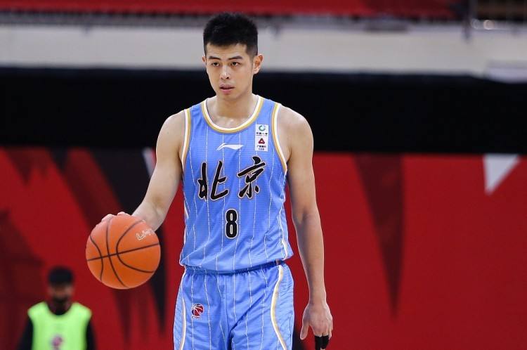方硕|场均仅9+4！三分命中率低至31%，成CBA第一神经刀，杜锋真明智