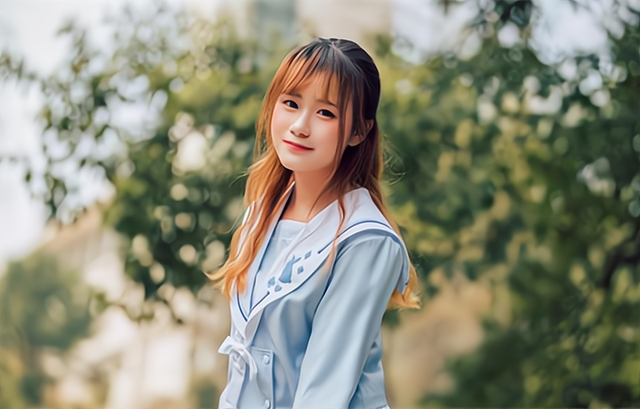 “光聊天没别的”未婚妻彻夜未归,男人砸烂婚房装修:嫁男闺蜜吧