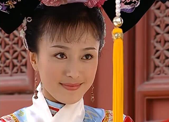 向佐|“单身富婆”秦岚:开百万豪车住千万豪宅,曾为黄晓明赔偿1000万