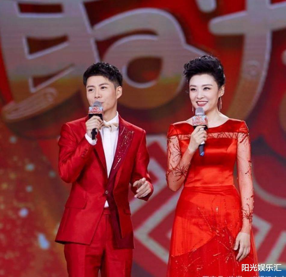 周涛|53岁周涛久违主持春晚!二婚嫁大八岁富商的她,离开后事业前景大好!