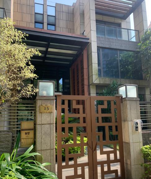 别墅|以为捡到便宜？一楼带花园的房子，到底有啥问题，过来人告诉你！