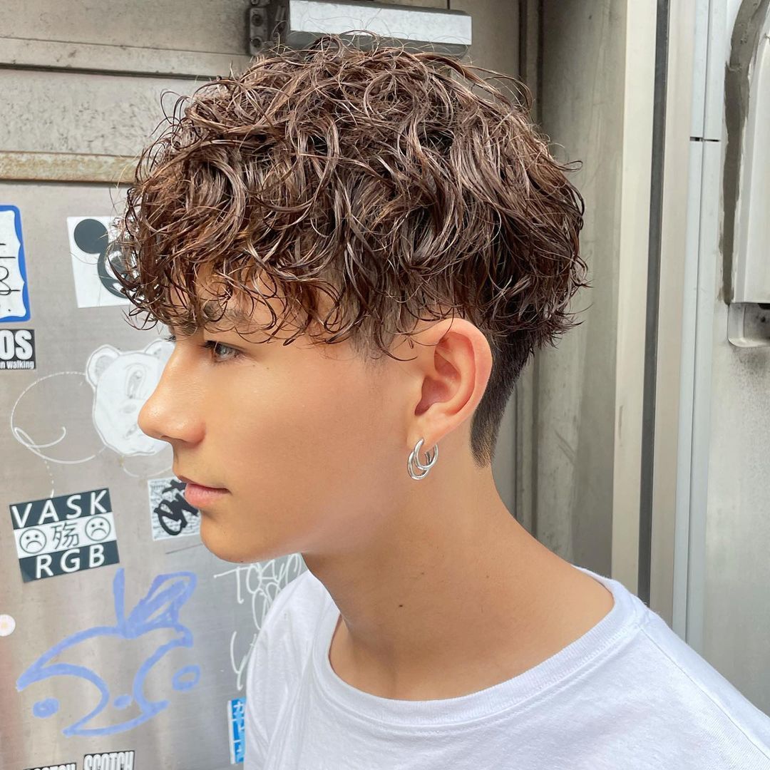 万绮雯 新款男士发型16款，时尚有型真帅气，越剪越精神