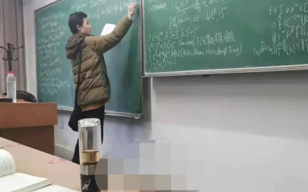 考研|韦东奕《简历》走红网络,短短4行字,是他人一生无法达到的高度