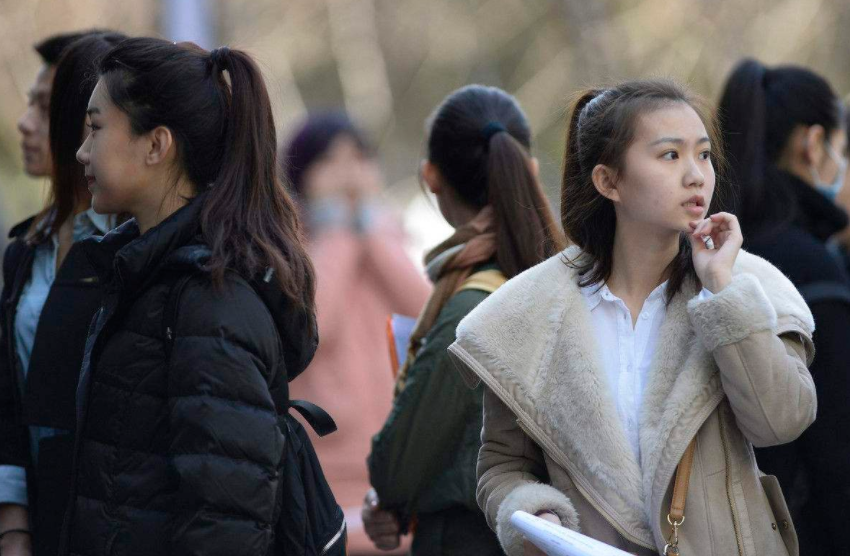 hr|“大专生就是傻”？公司hr对学生发表贬损言论，后续处理解气