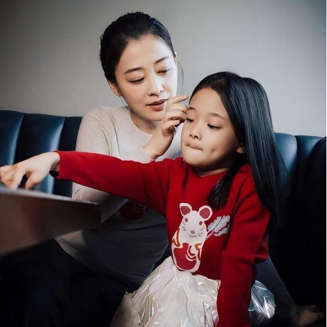 应采儿|老大嫌自己偏心老二，应采儿：你要记住，我爱你永远比弟弟多7年