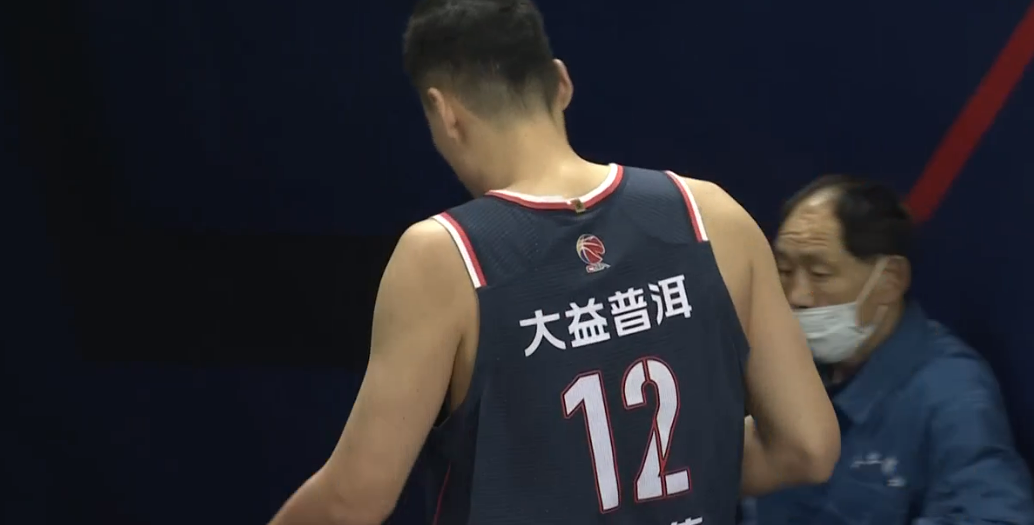 任骏飞|慢镜头来了！李原宇受伤真怨不得任骏飞，队友要背锅？
