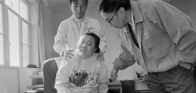 1994年,清华才女朱令2次遭投毒,死里逃生成瘫痪,凶手依然未知