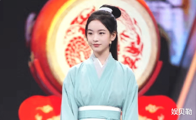 李庚希|《雪中》剧组上王牌,张若昀搞笑,李庚希可爱,张天爱上演反差美