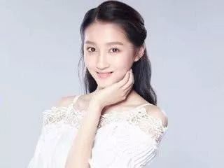 鹿晗|鹿晗公布恋情:关晓彤人设差怎么了?我就是喜欢她