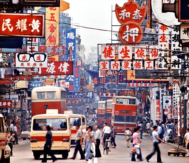 英国军官不解:为何将香港还给中国?2000年英上将一句话道出真相 - 社