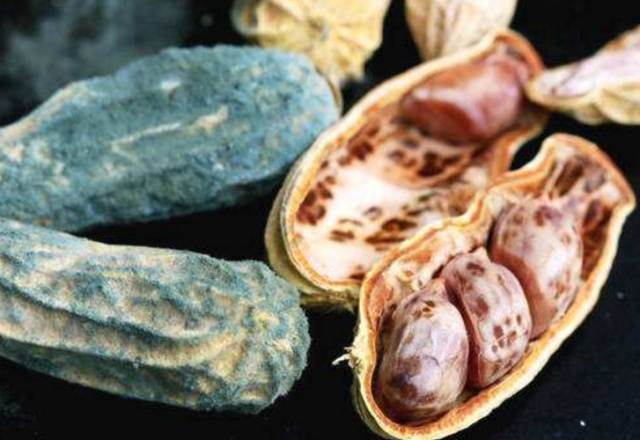 肝脏|52岁男子半夜送急救室，因“肝硬化”离世，有2件事还是少做得好