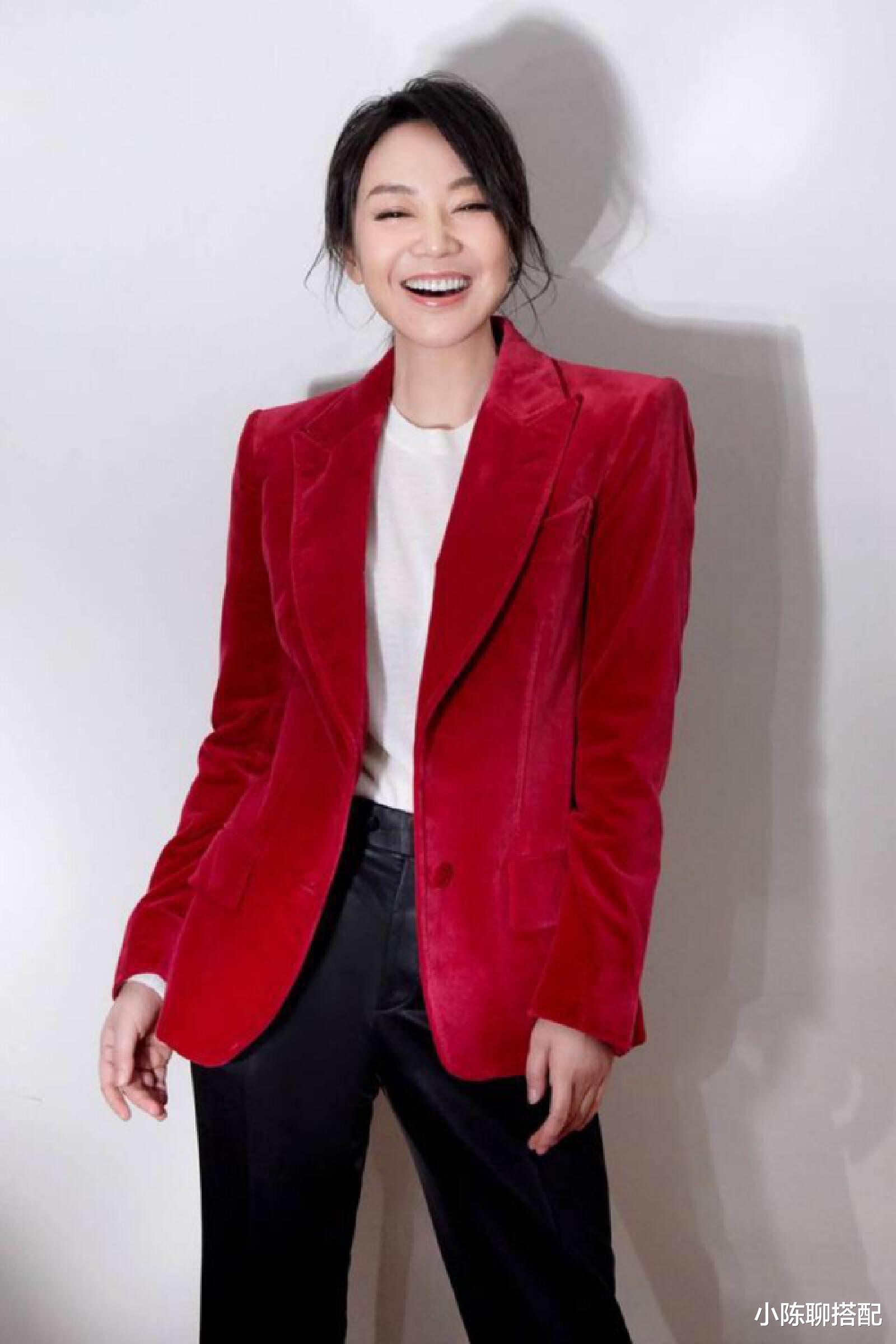 赵小棠 从“妈”到“姐”，黄绮珊、闫妮证明了：不服老就是最好的保鲜剂
