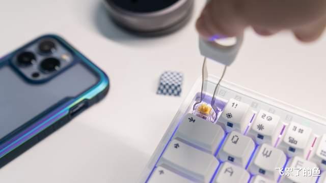 机械键盘|充满惊喜的机械键盘国货之光，米物ART系列像素1985体验分享