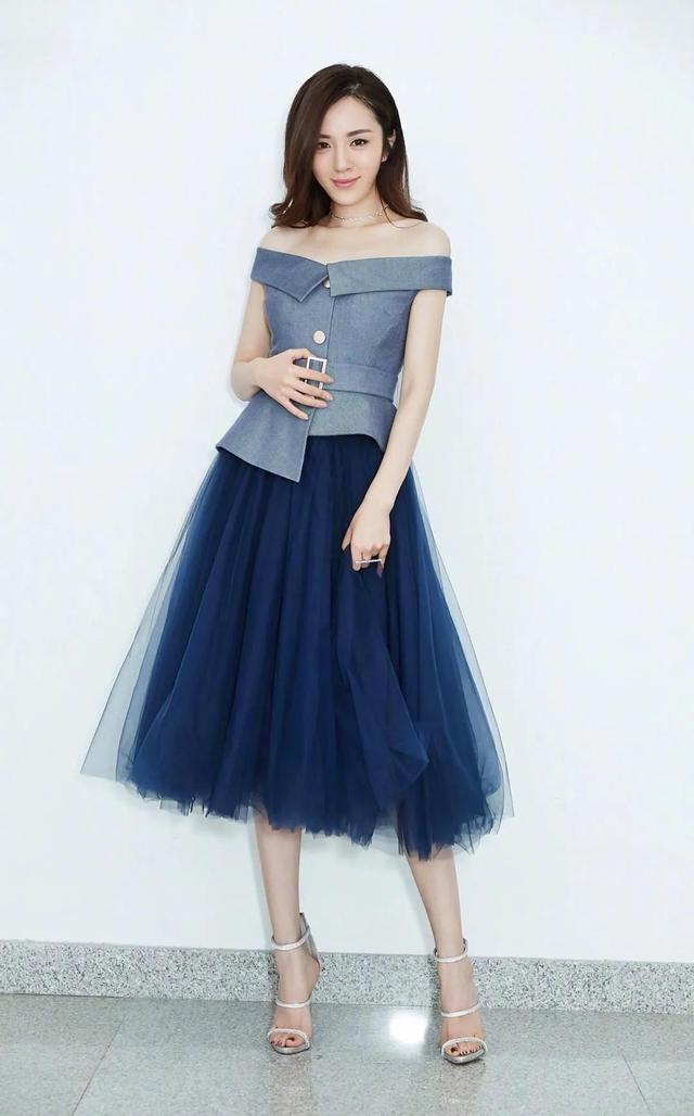 王晓晨|王晓晨,春天里的一朵小红花