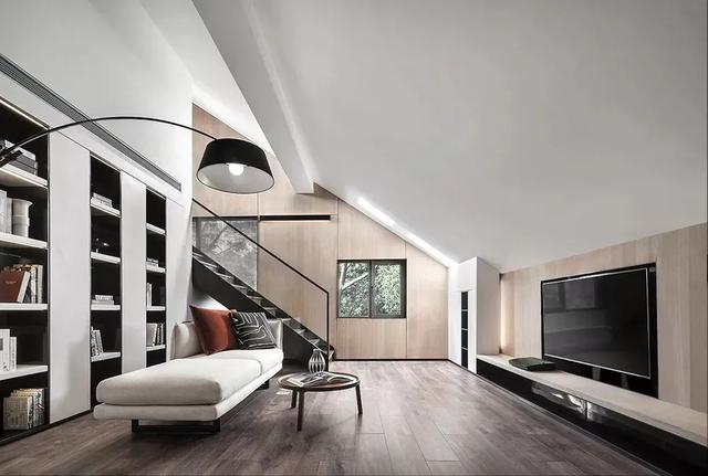 300㎡现代极简,黑白配+木饰面,满屋时尚自然的体验