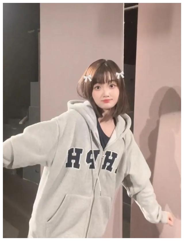 张嘉倪爱得起放得下，邵晴发视频自证清白，买超神隐，一团乱麻