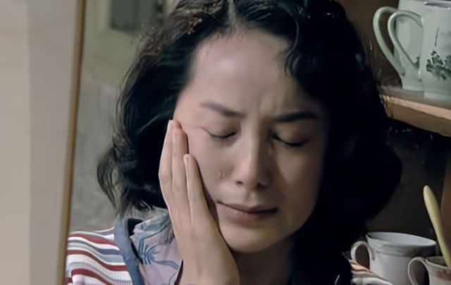 佟志|三看《金婚》：佟志戒烟，才懂佟志从未爱过文丽