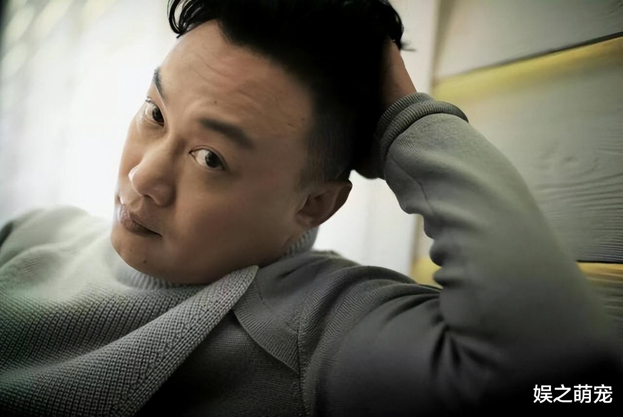 陈奕迅|2.3亿豪宅月供65万，卡里剩三千万的陈奕迅，开直播哭穷反被嘲