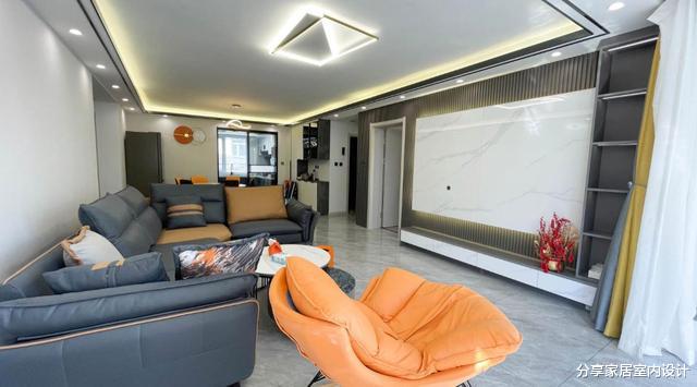128平现代轻奢风格，时尚与高级感并存，悬空电视背景墙太抢眼了