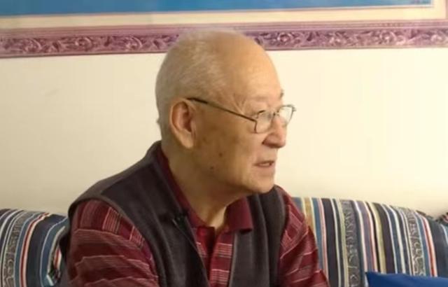 回顾:80岁老教师找60岁大妈伺候他,却一毛不拔,大妈:女人不傻