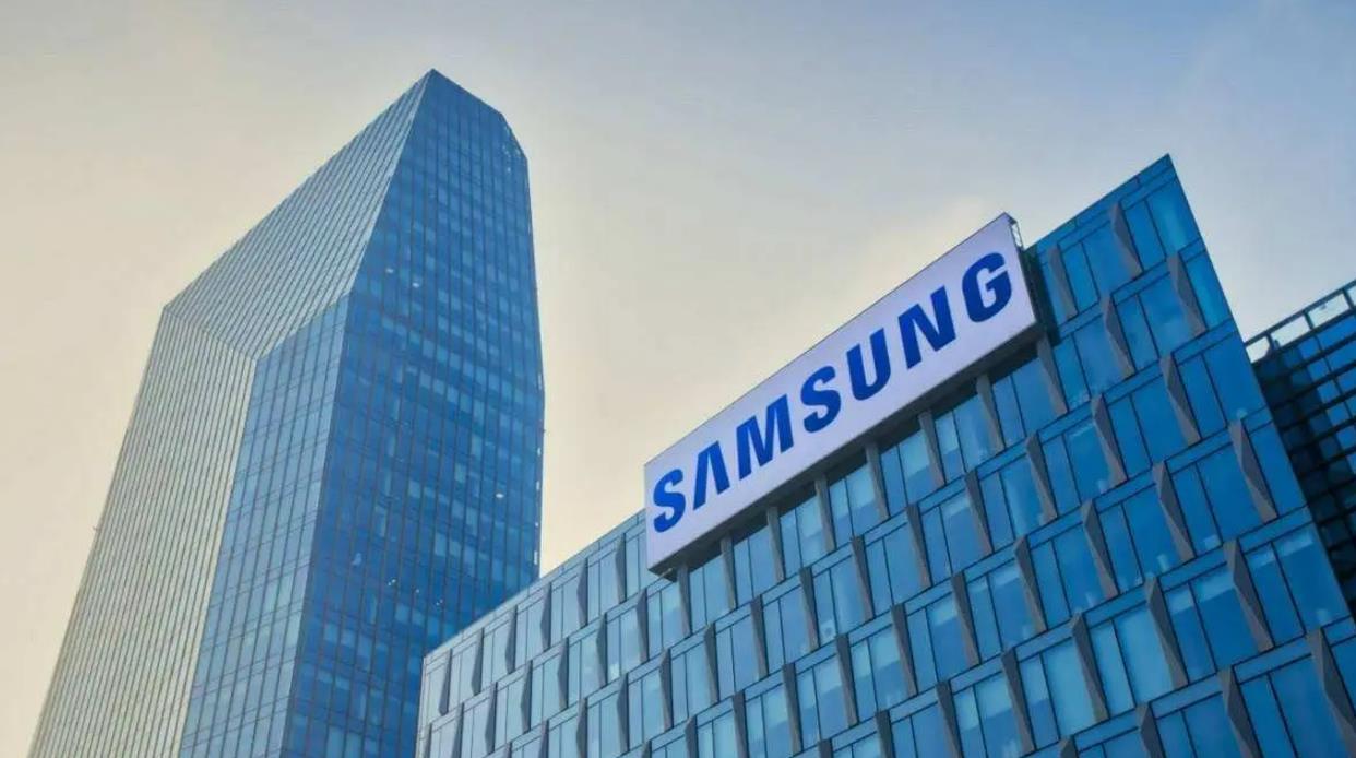 iPhone|10台EUV光刻机!韩国芯片巨头“逆势而行”,中芯也已开始布局