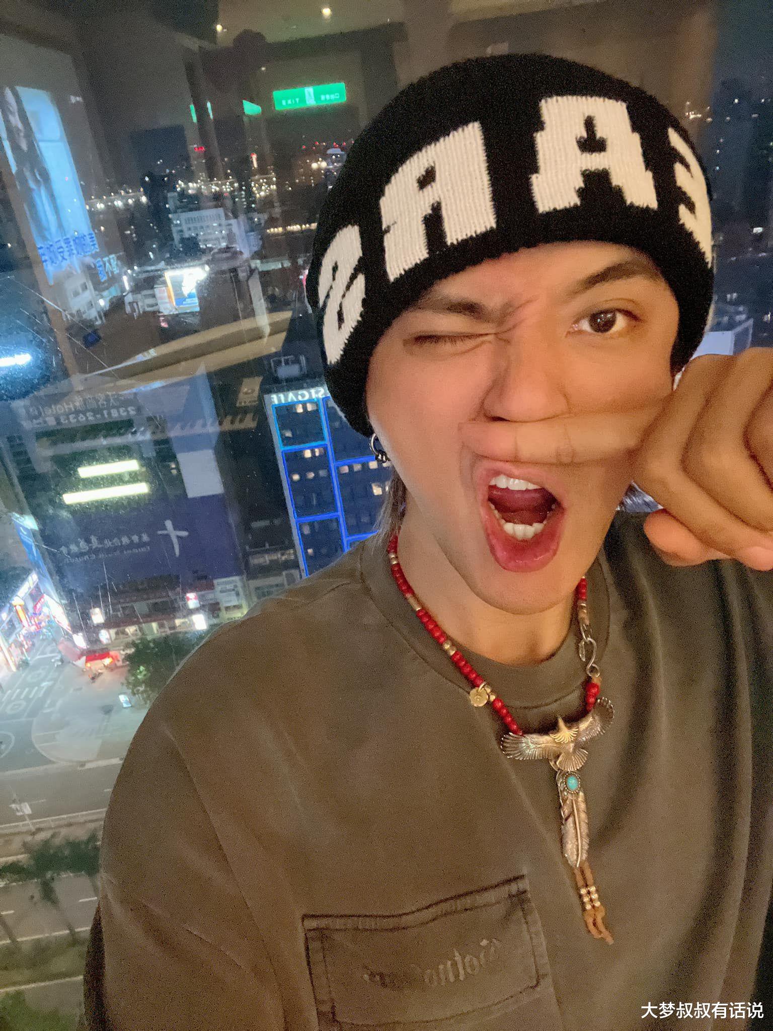罗志祥瘦身成功V脸自拍！被酸“修太大像吴签”钓出本人亲回应