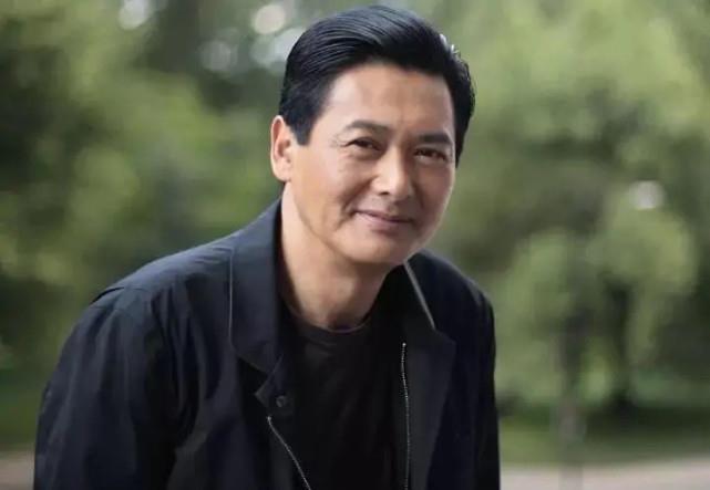 周润发|当年，周润发拍《满城尽带黄金甲》时，一个特殊要求，惹怒投资人