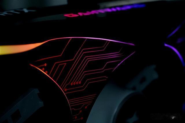 RTX 4080|律动炫光太酷了！耕升RTX 4080炫光SOC图赏