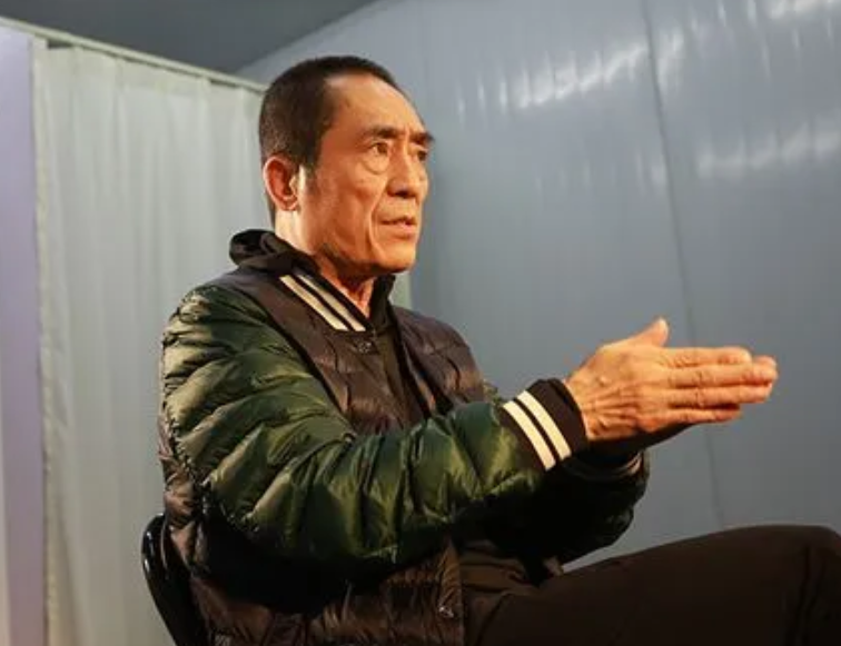 张艺谋|年轻时用蜂毒治病,年老怒刚西医,张艺谋:对中医要心怀敬畏