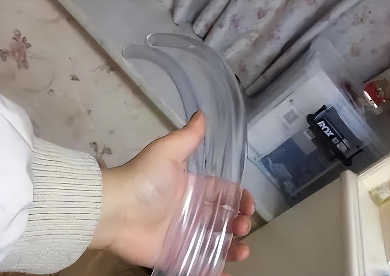 风靡一时的“仙女管”,女生将其插入体内,难道不害怕吗?