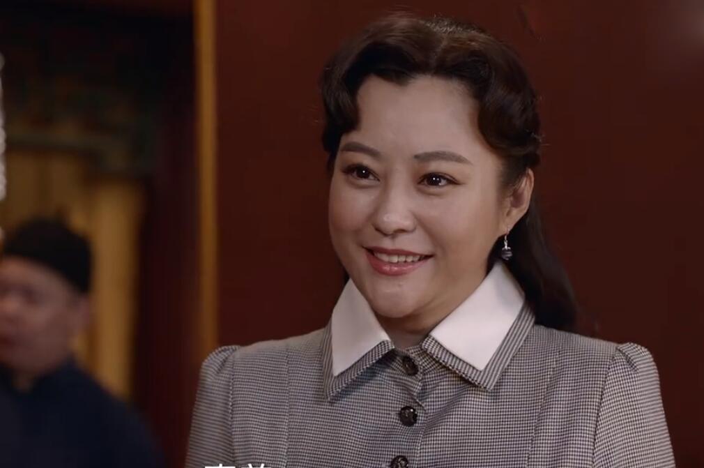 袁泉|年轻时惊为天人，老了成“胖大婶”，这7位身材走样的女星好可惜