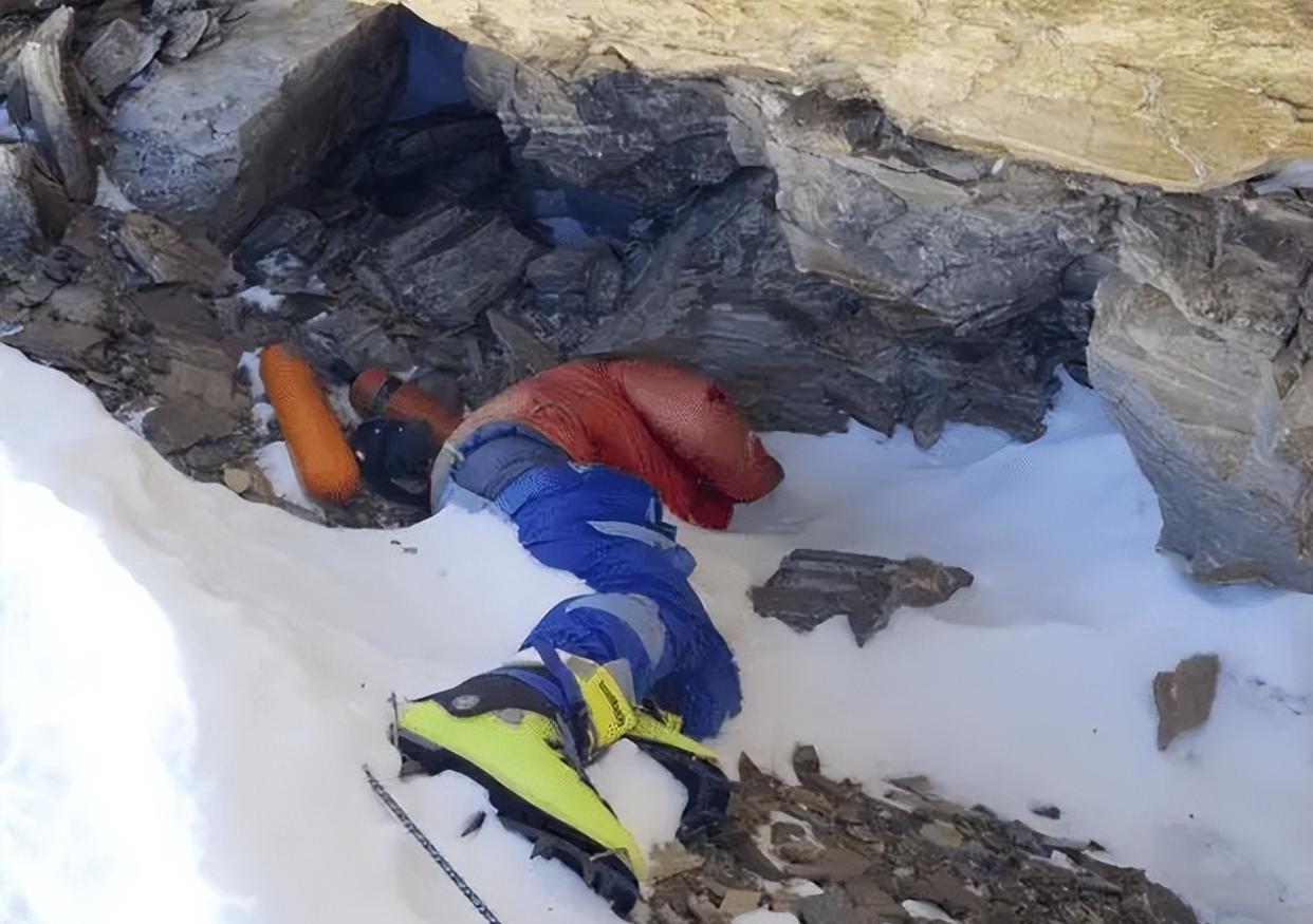 珠峰|珠峰著名“绿靴子”,遇难20多年无人将他搬下山,是为何?