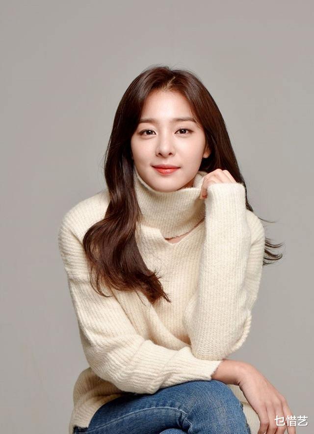 社内相亲|《社内相亲》薛仁雅将出演KBS新剧《绿洲》，变身影视行业女强人