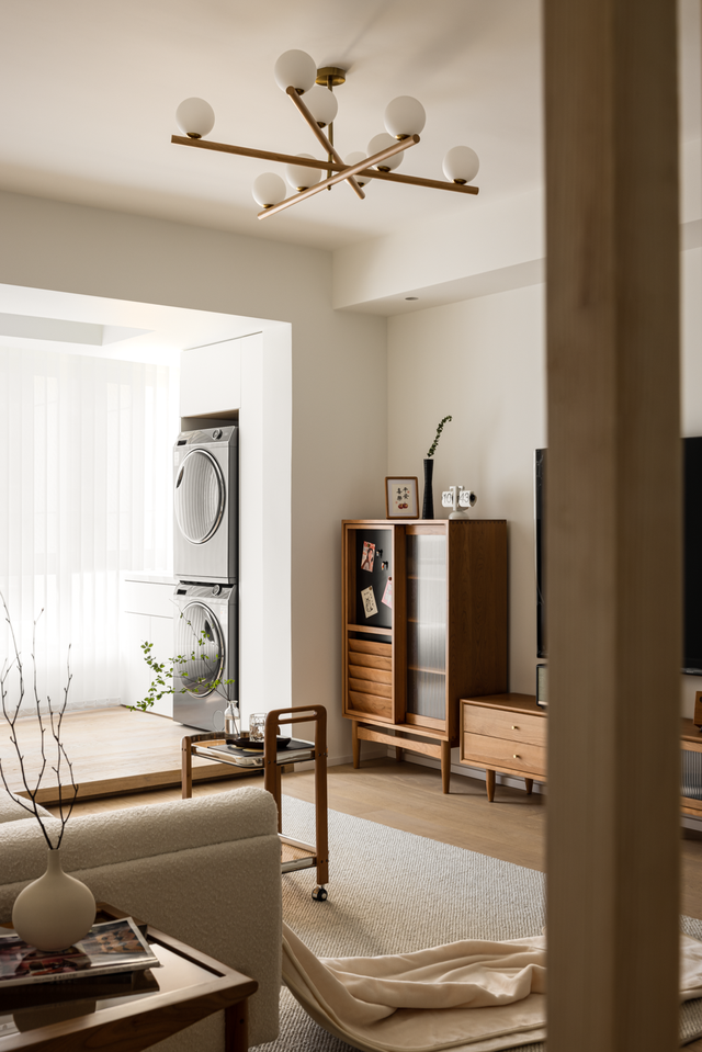 90后男主家中的精致场面:110㎡的家,全屋大白墙,却没有丝毫俗气播