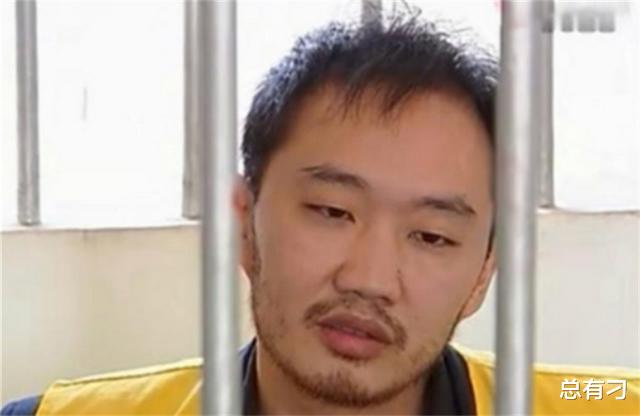 女子去世,医生父亲坚持要尸检,女婿当场下跪阻止