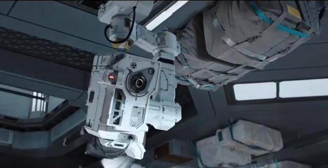 流浪地球2|《流浪地球2》有多硬核？5亿投资，中科院专家把关，配音AI修复